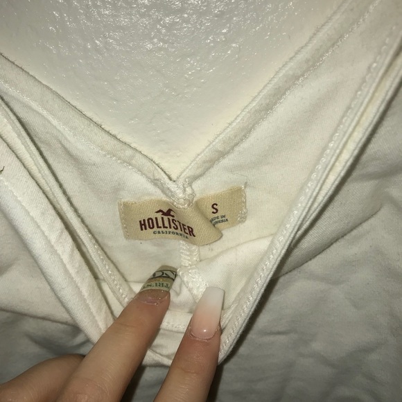 Hollister crop top bundle - Picture 4 of 4